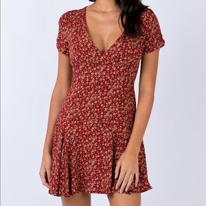 Princess Polly Floral V-neck dress